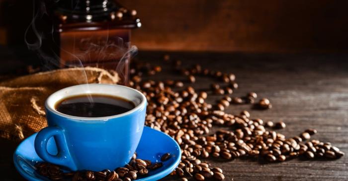 Studiu: Stimularea dată de cafeaua de dimineață nu este legată doar de cofeină