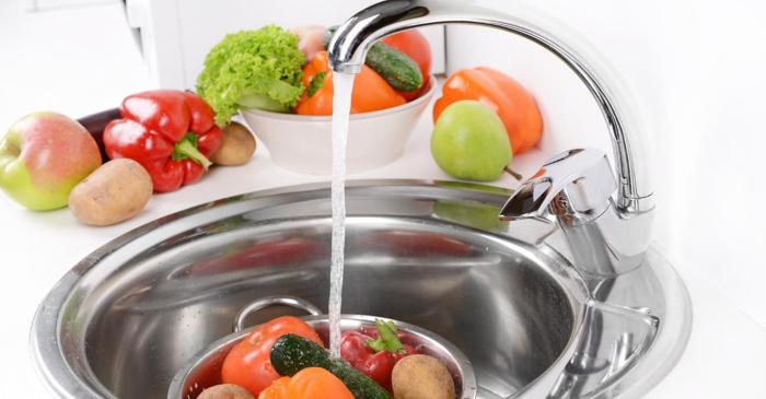Sfaturi pentru spălarea fructelor și legumelor înainte de a le găti