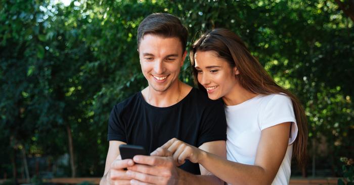 7 aspecte intime ale relatiei tale pe care nu ar trebui sa le postezi niciodata pe social media
