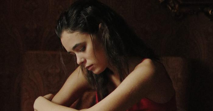 6 semne evidente ca persoana de langa tine te schimba radical in rau