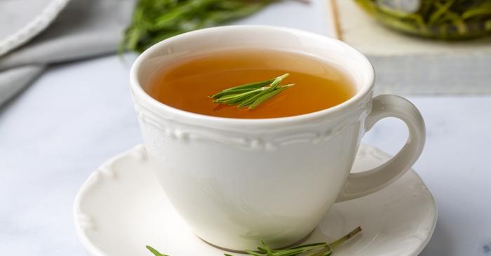 Ceaiul de rozmarin: secretul unei digestii sănătoase?