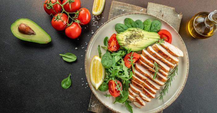 5 grupuri de alimente care te scapă de disconfortul digestiv