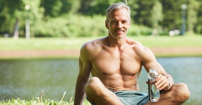 Consumul zilnic de bere crește dramatic riscul bolilor cronice la bărbați