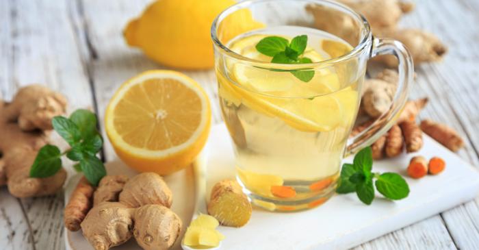 Șapte ceaiuri naturale care combat eficient starea de mahmureală și durerile de cap