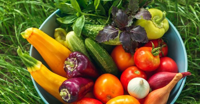 7 metode eficiente pentru a cumpăra fructe și legume la prețuri accesibile