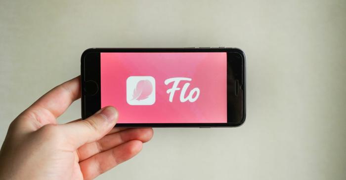 Cum să monitorizezi eficient simptomele menopauzei cu ajutorul unui tracker digital