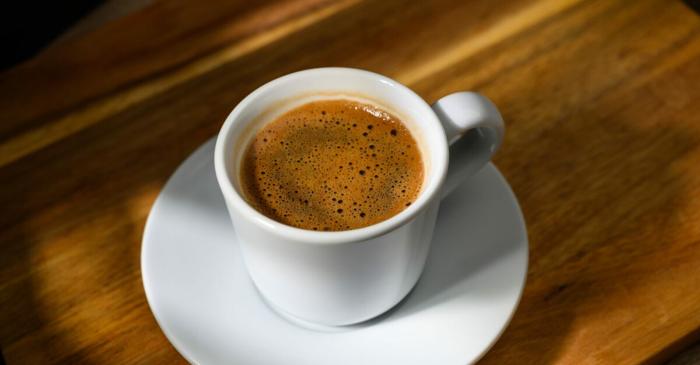 Cafeaua antiglonț: alternativa bogată în grăsimi la micul dejun tradițional