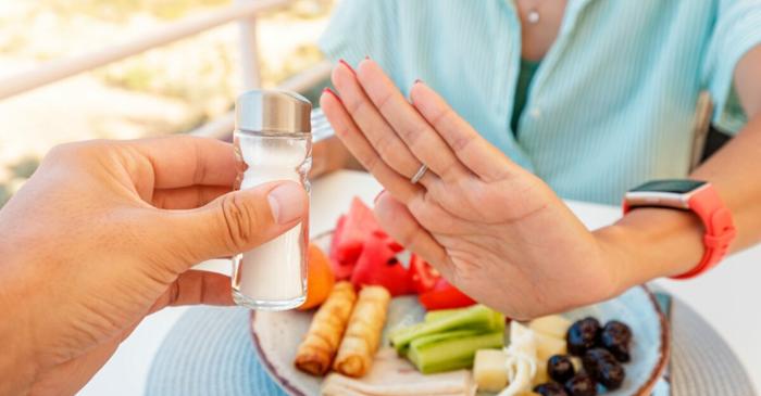 Patru alimente care pot crește periculos tensiunea arterială