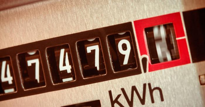 Un aspirator consumă energie electrică cât 475 de becuri economice într-un minut