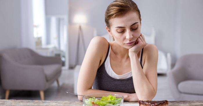 Cum să îți adaptezi alimentația la fazele ciclului menstrual pentru o sănătate optimă