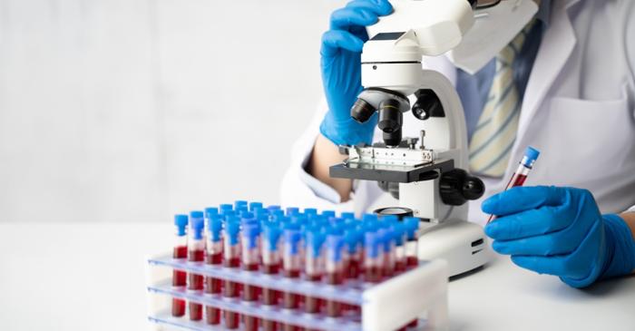 Un test de sânge cu inteligență artificială detectează cancerul ovarian în fazele incipiente cu precizie de 93%