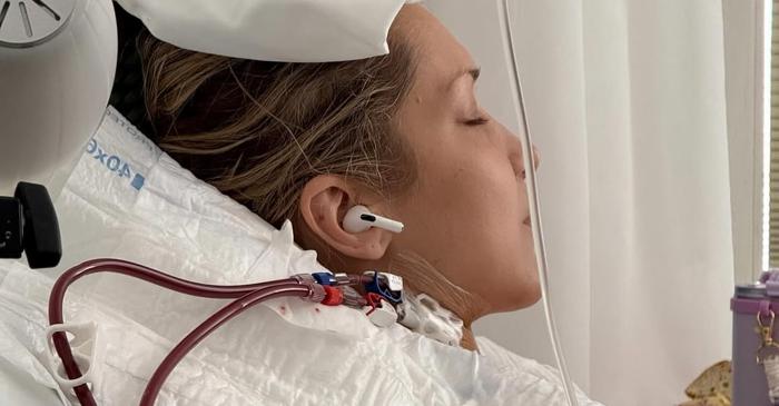 Bella Hadid se luptă în spital cu efectele devastatoare ale bolii Lyme