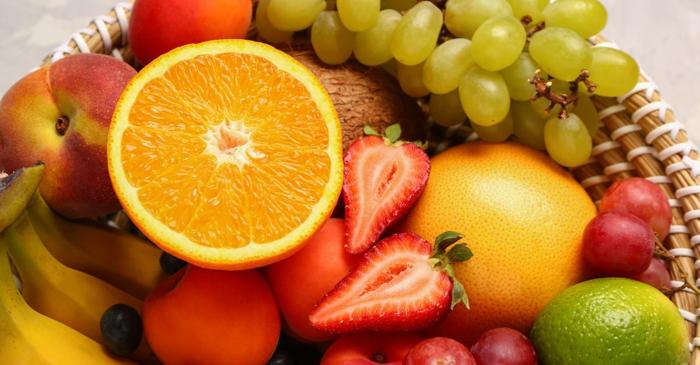 Dieta bazată exclusiv pe fructe afectează metabolismul și sănătatea intestinală