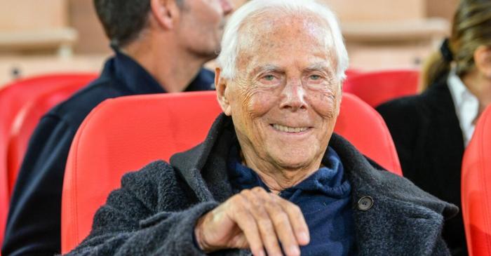 Giorgio Armani a lăsat instrucțiuni precise pentru vânzarea a 15% din companie după moartea sa