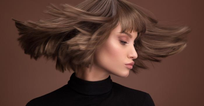 Tunsorile cu efect de întinerire devin tendința principală a anului 2025