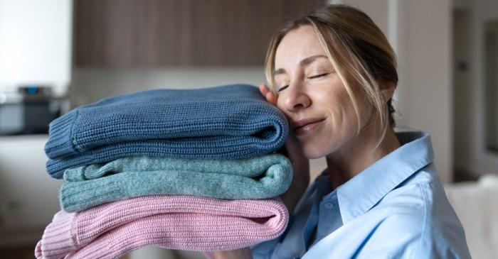 Cum poți face un balsam de rufe natural din doar două ingrediente?