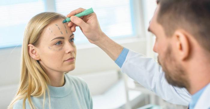 Discuția din cabinet este mai importantă decât operația estetică în sine