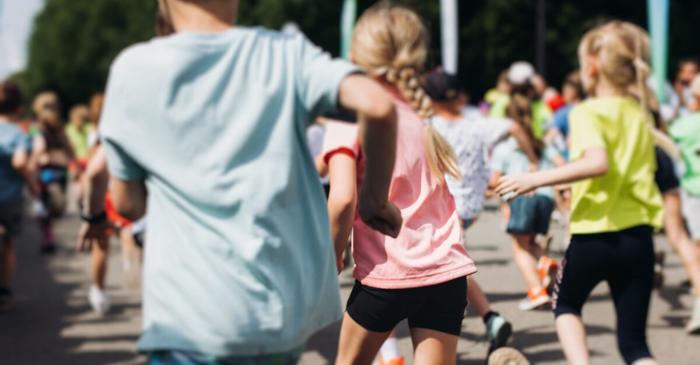 Sportul acționează ca un antidepresiv natural la copii și adolescenți