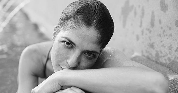 Actrița Selma Blair dezvăluie cum este să fii judecat greșit în călătorii din cauza sclerozei multiple