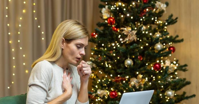 Bradul de Crăciun declanșează simptome alergice confundate adesea cu răceala