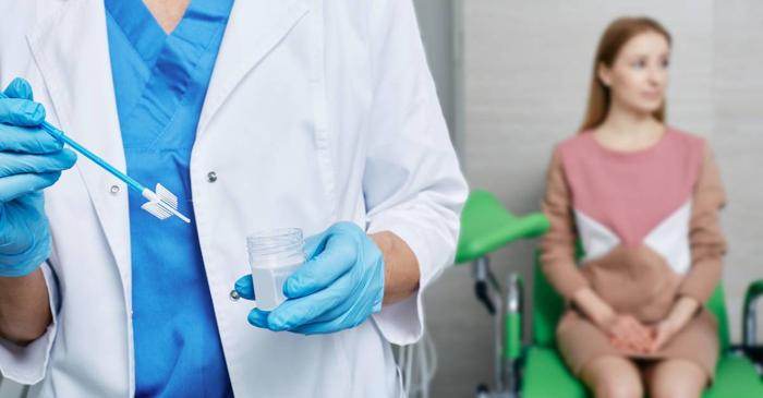 Cancerul de col uterin evoluează complet silențios în stadiile incipiente