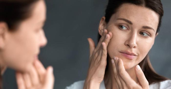 Prejuvenarea, noua strategie estetică, previne îmbătrânirea în loc să o repare