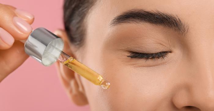 Serul facial nu funcționează dacă este aplicat pe pielea complet uscată