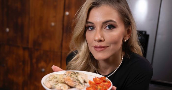 Cum transformi un file de somon într-o cină rapidă și cremoasă?