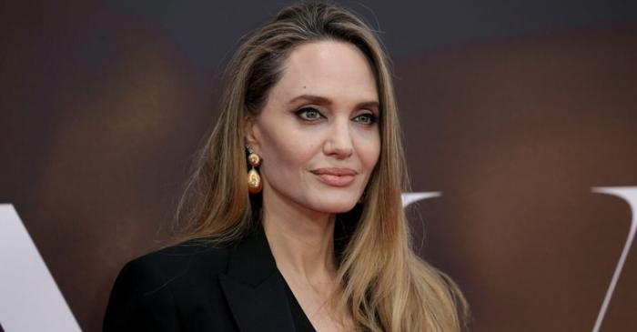 De ce consideră Angelina Jolie cicatricile de la mastectomie o alegere pentru viață?