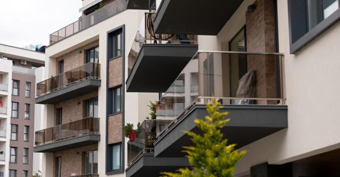 Proprietarii de apartamente riscă amenzi de mii de lei pentru modificări neautorizate