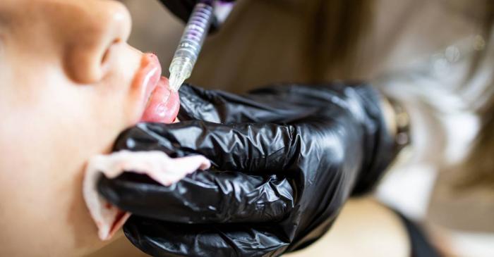 Un chirurg plastician avertizează asupra fenomenului minorelor care apelează la intervenții estetice