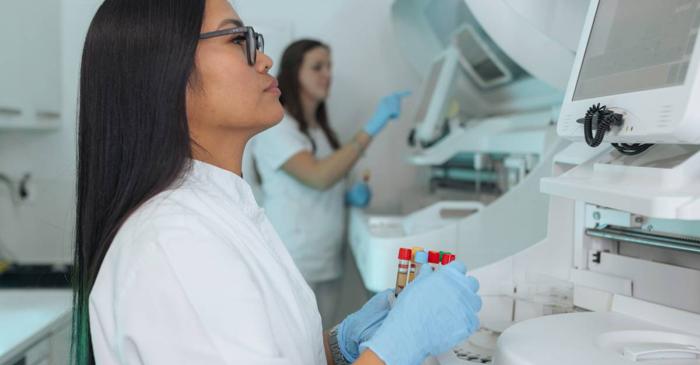 Colesterolul crescut crește riscul de infarct fără a prezenta simptome