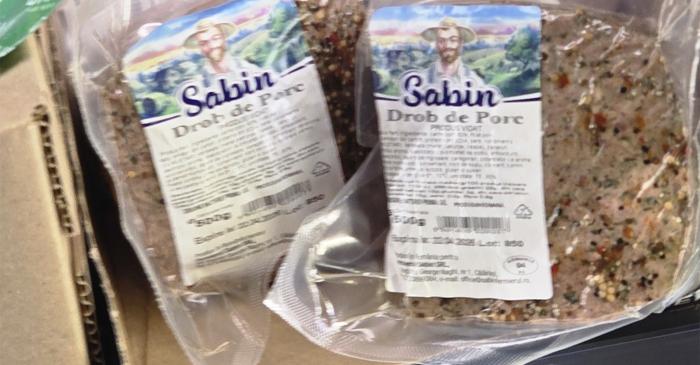 Drobul din supermarket conține soia și aditivi în loc de rețeta tradițională