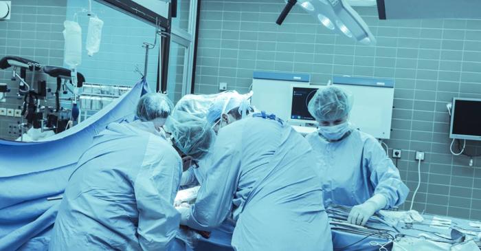 Respirația dificilă și oboseala extremă pot fi semne de cancer de colon