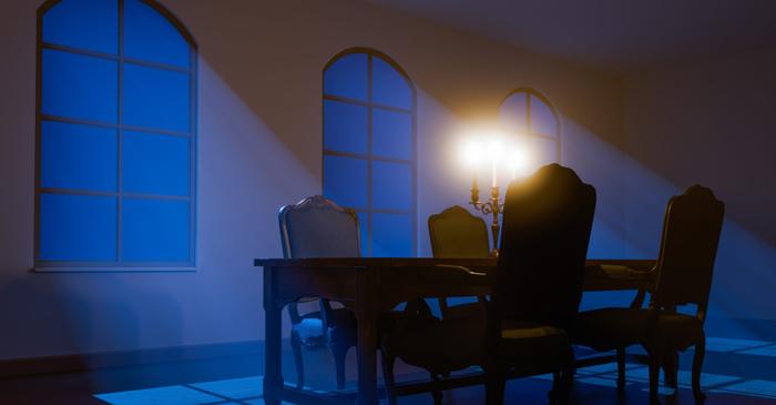 Variațiile de temperatură și umiditate fac mobila să trosnească în timpul nopții